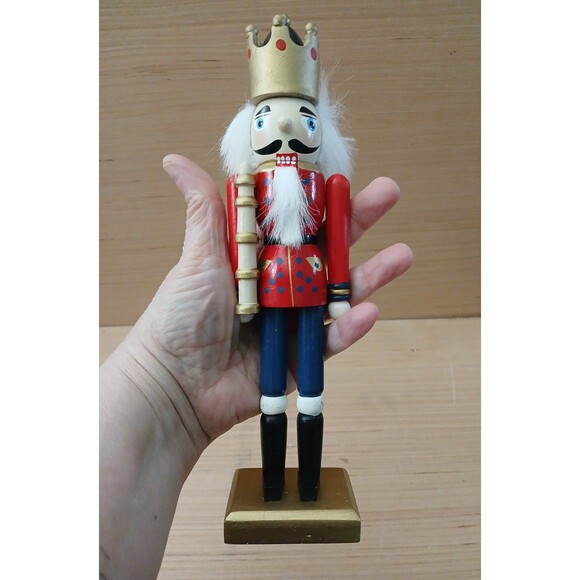 Nutcracker King Figurine 10" Wooden Christmas Decoration Mouth Opens & Shuts - Picture 7 of 11